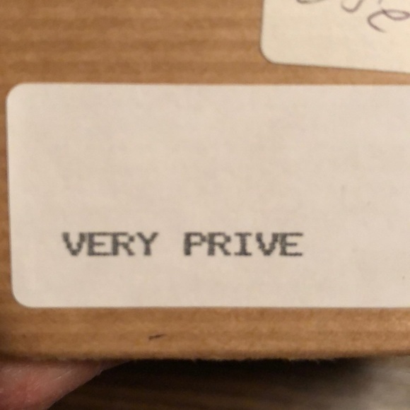 Christian Louboutin Very Prive red bottoms heels - Picture 4 of 8